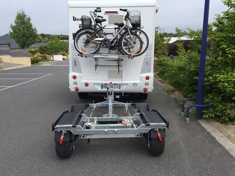 Remorque et voiture pour camping-car ? La Bissonnette