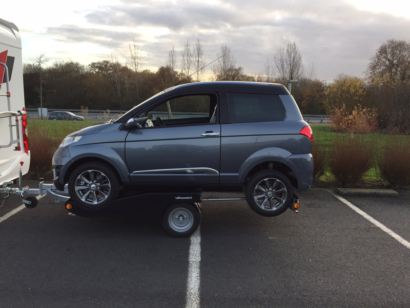 La Bissonnette: une remorque et une voiture, spéciales pour camping-cars –  Le Monde du Camping-Car